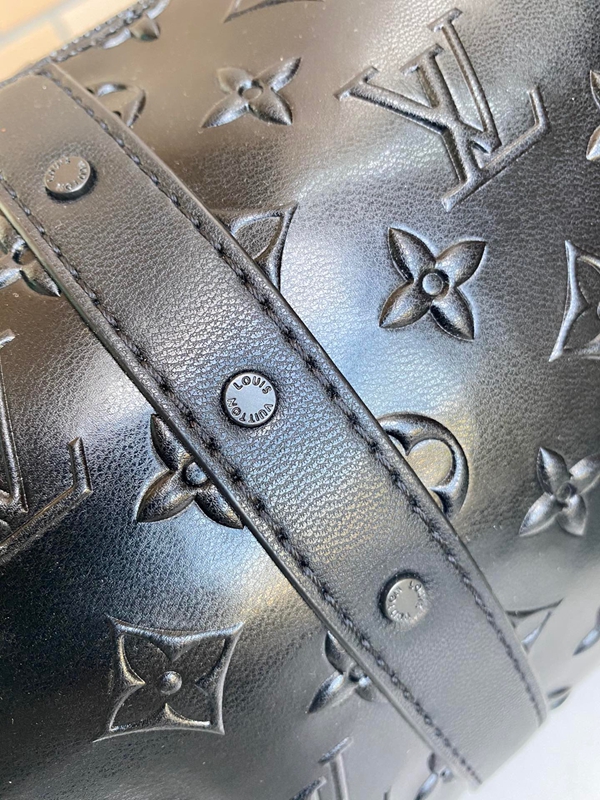 ルイヴィトンバッグ素材ディテール